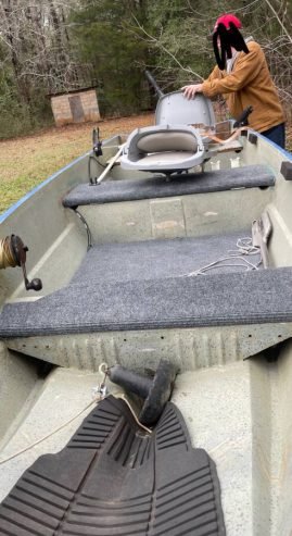 Fiber glass used jon boat with depth finder $1,150 in  Newman, GA